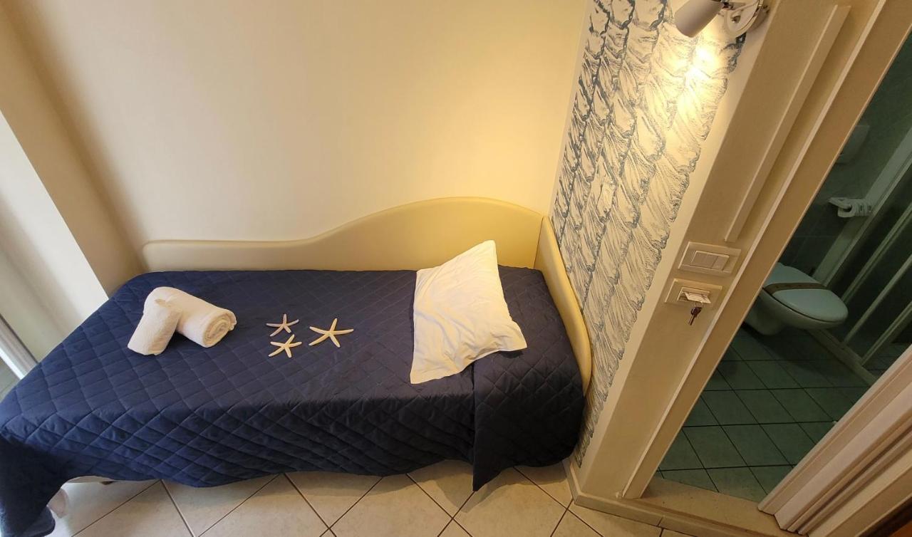 Hotel Adigrat Ричоне Екстериор снимка