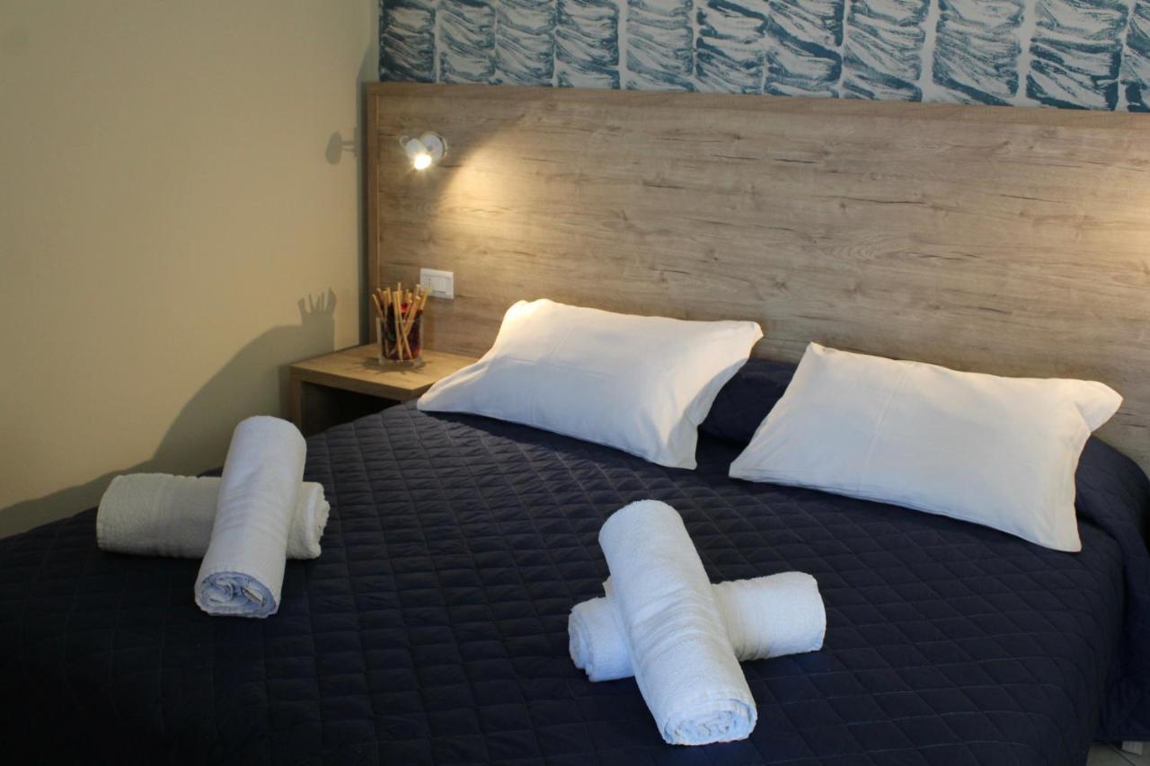 Hotel Adigrat Ричоне Екстериор снимка